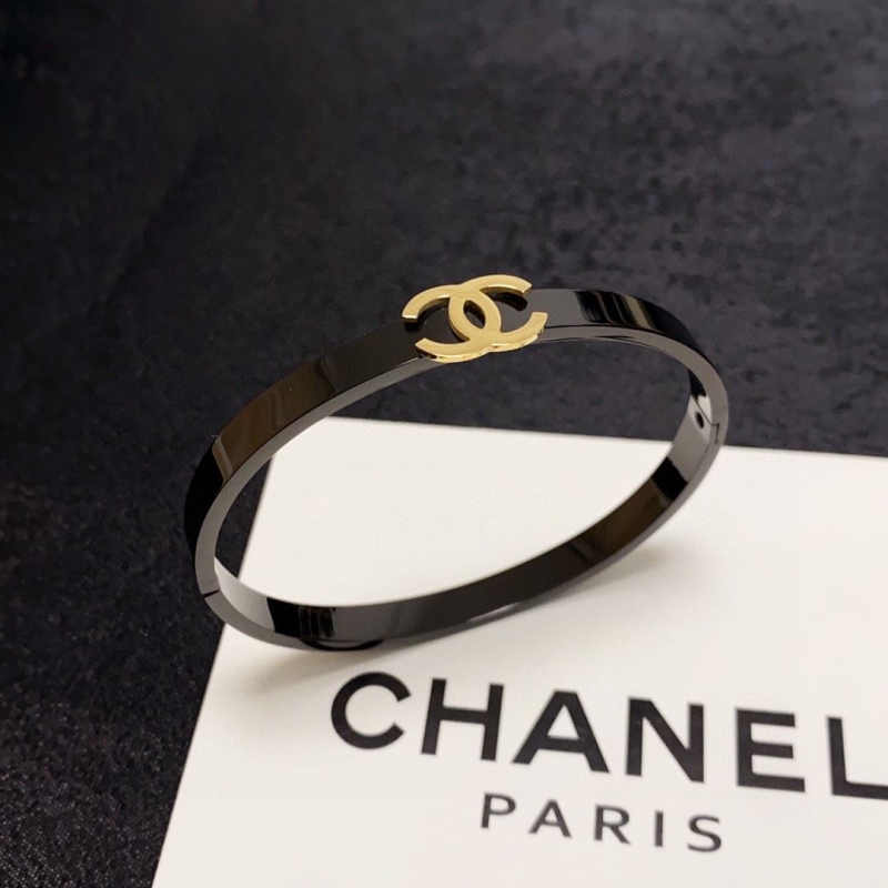 Ch**el bracelets